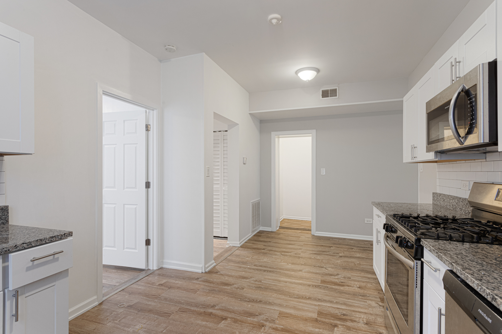 3320 W Diversey Avenue #B, Chicago, IL