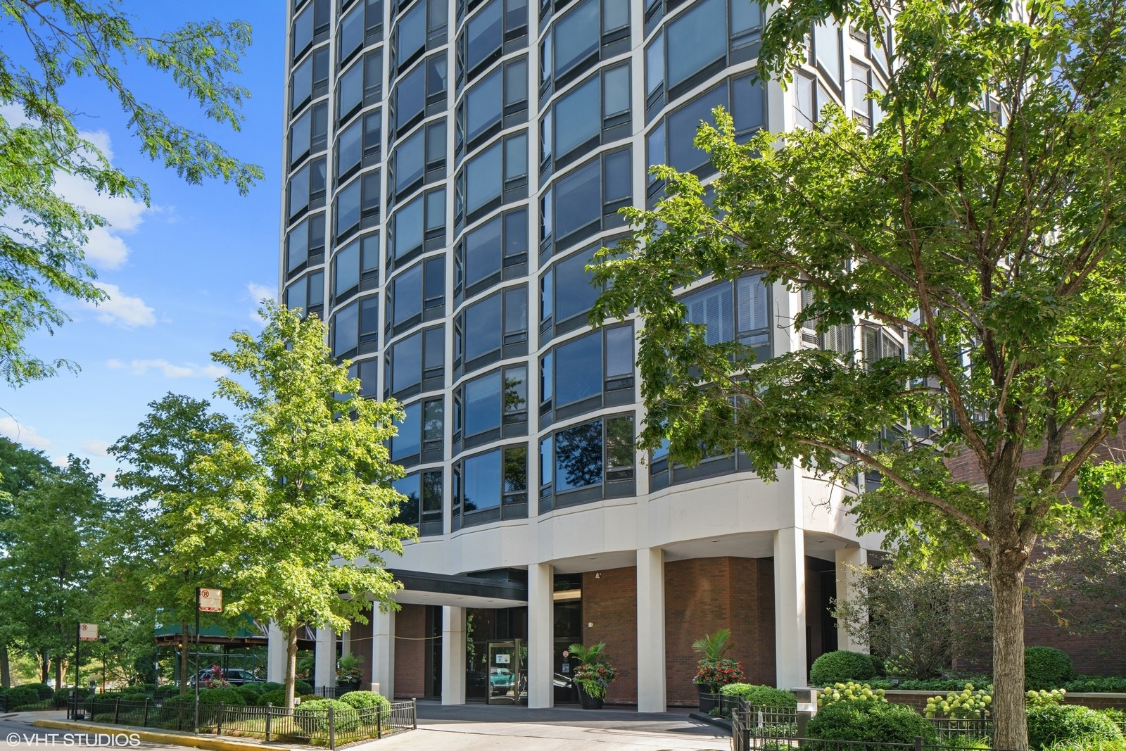 1555 N ASTOR Street #19SE, Chicago, IL