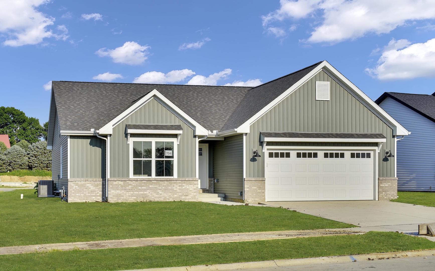 704 Cates Drive, Mahomet, IL