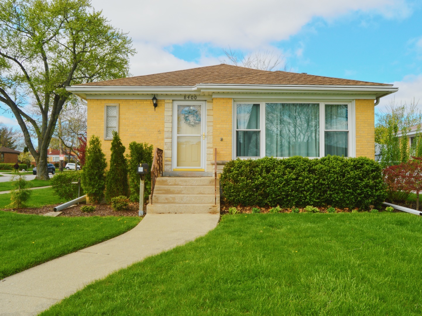 8400 N Osceola Avenue, Niles, IL