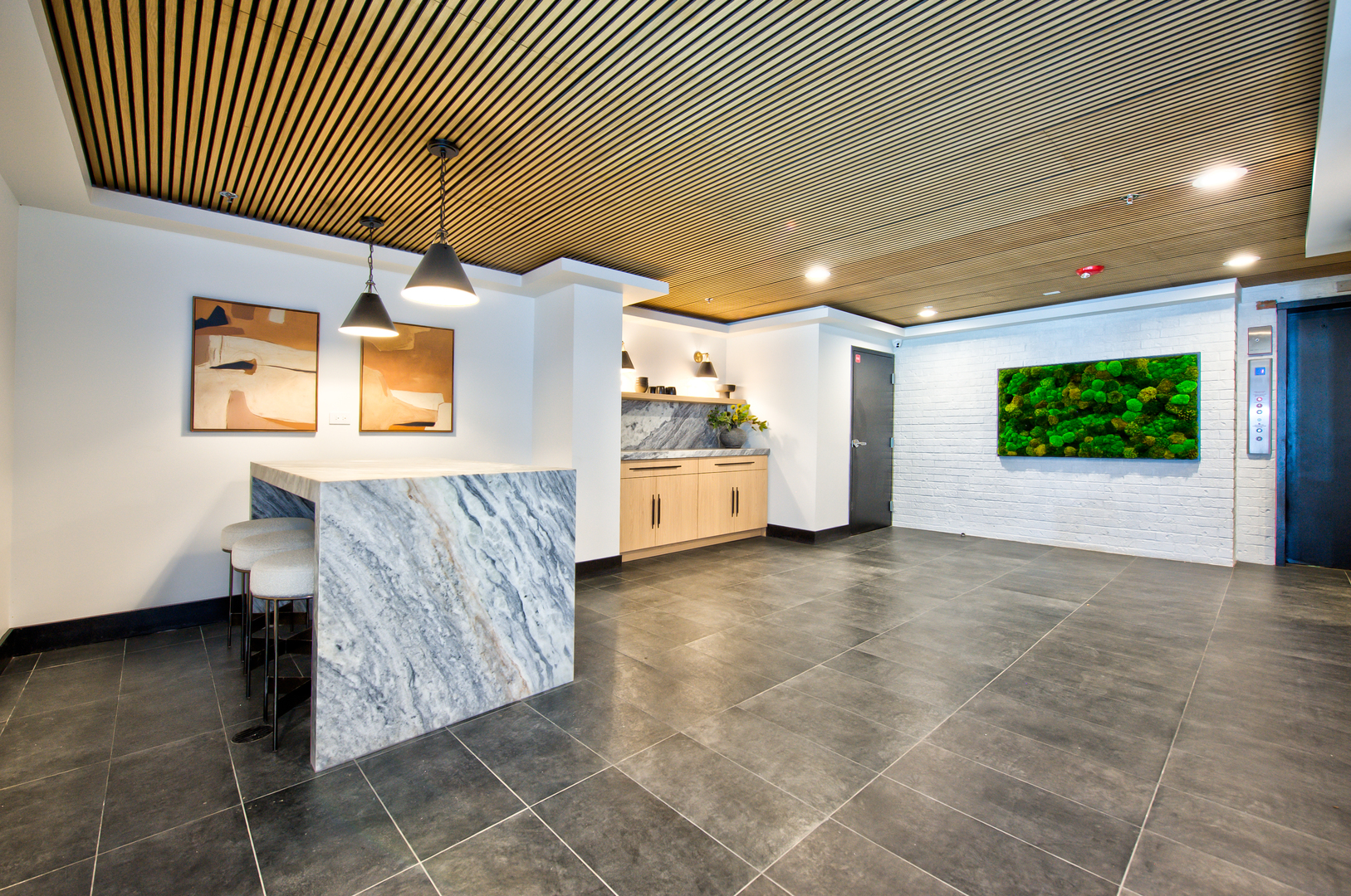 9396 Landings Lane #207, Des Plaines, IL