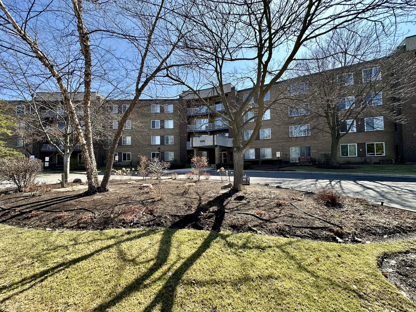 909 E Kenilworth Avenue #420, Palatine, IL