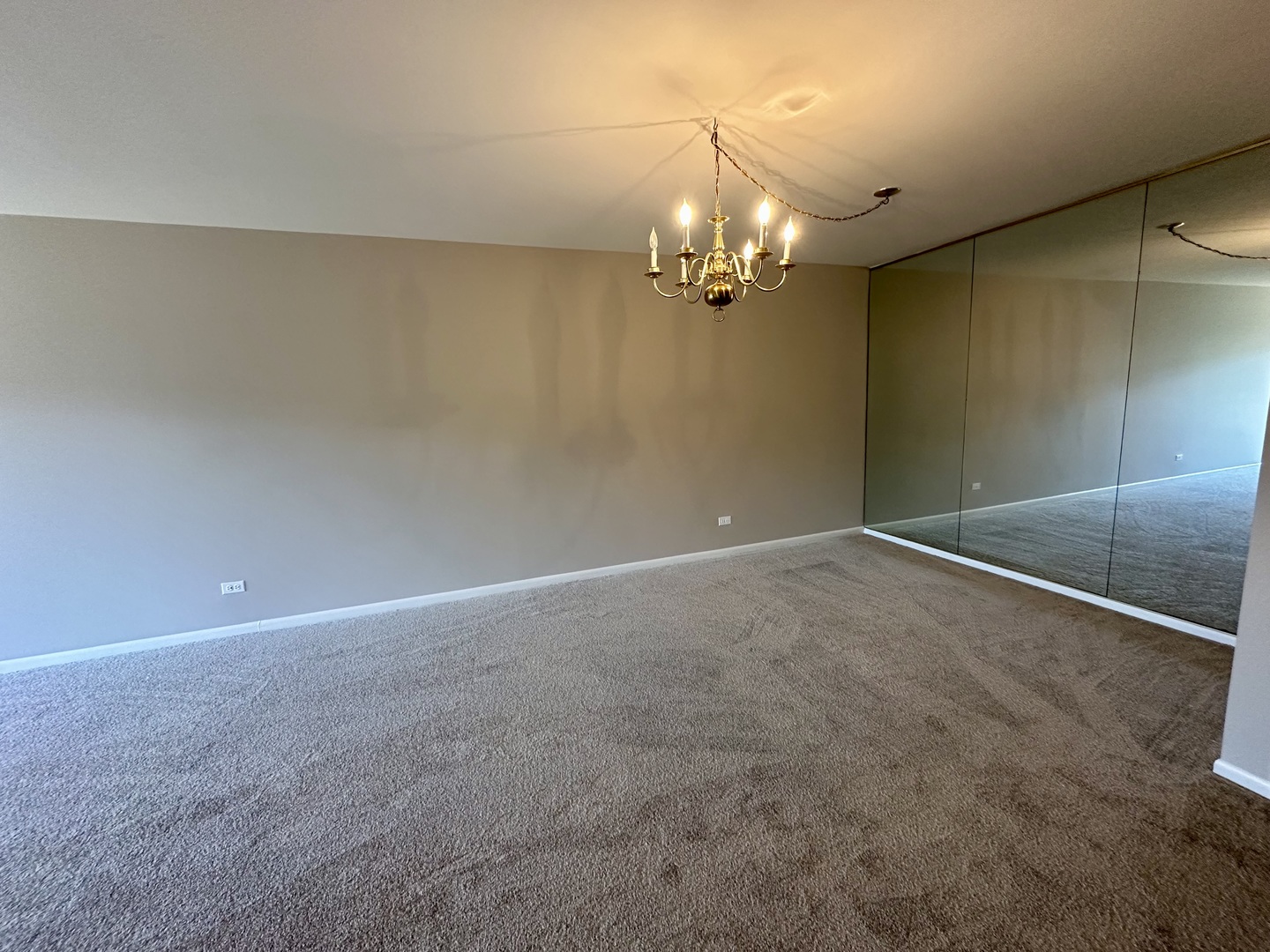 909 E Kenilworth Avenue #420, Palatine, IL