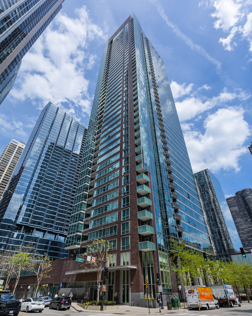 505 N MCCLURG Court #3905, Chicago, IL