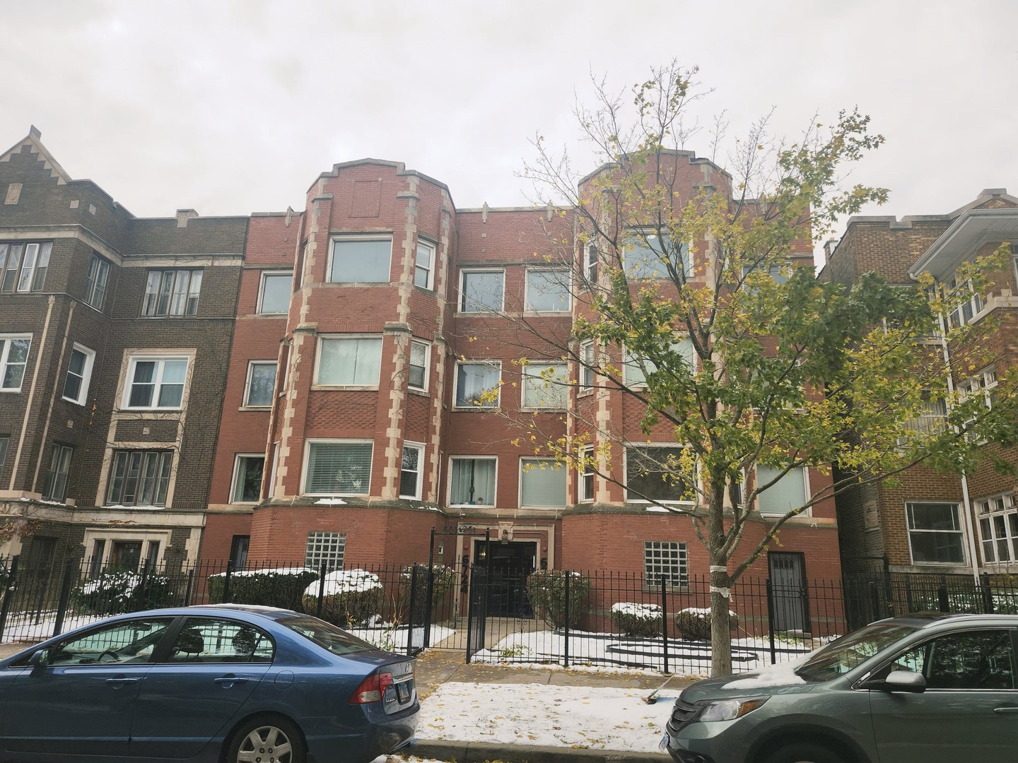 6724 S Paxton Avenue #3, Chicago, IL