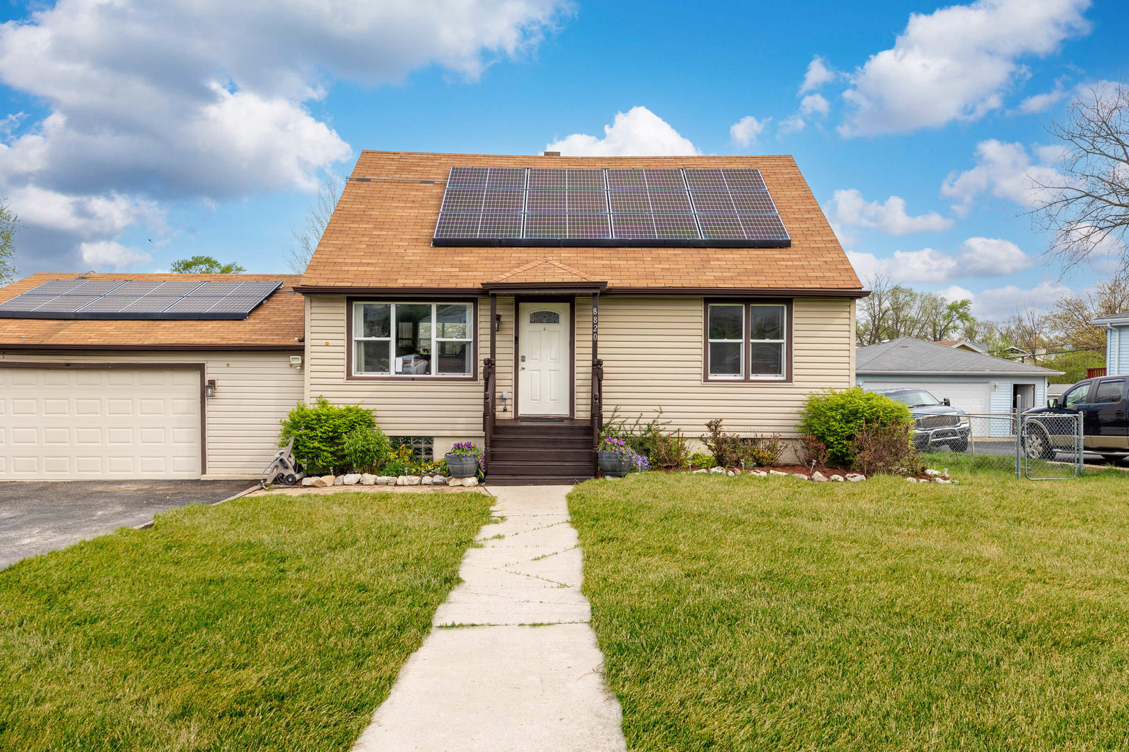 8820 W 85th Place, Justice, IL