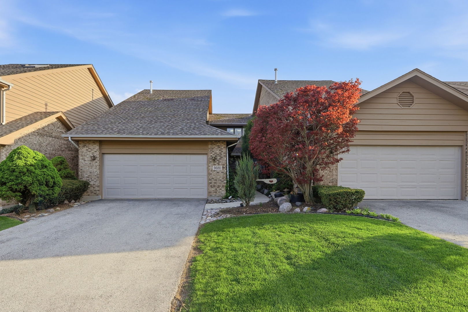 9081 Del Prado Drive, Palos Hills, IL