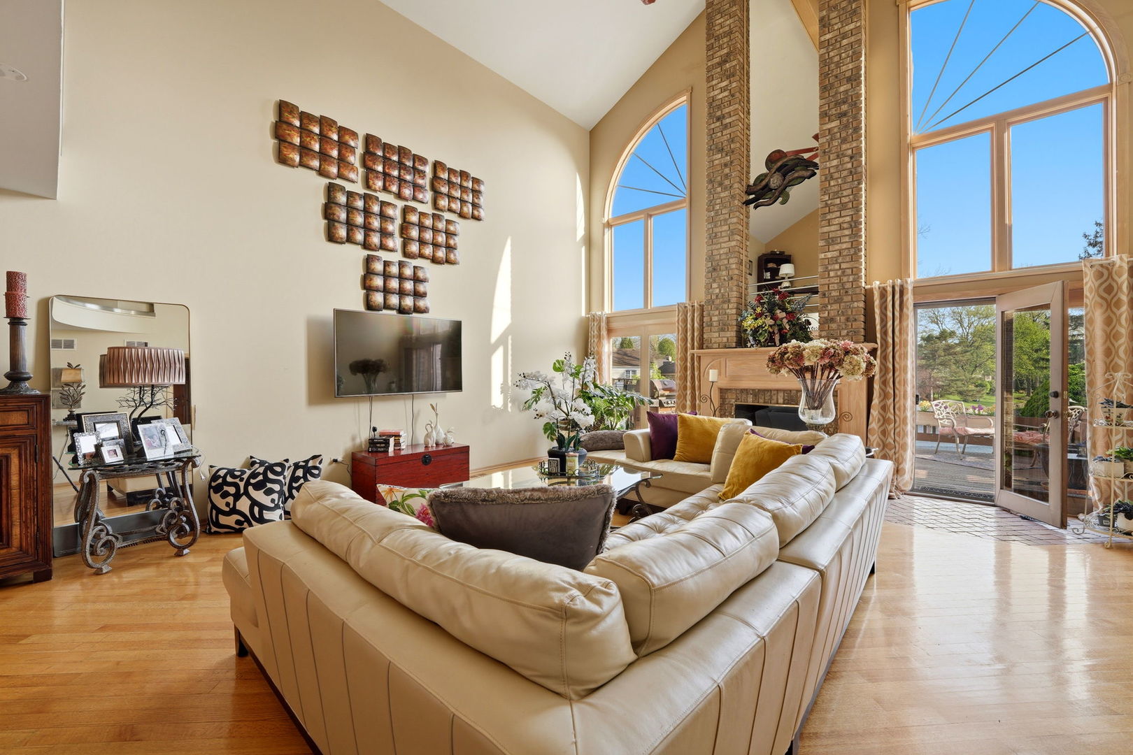 9081 Del Prado Drive, Palos Hills, IL