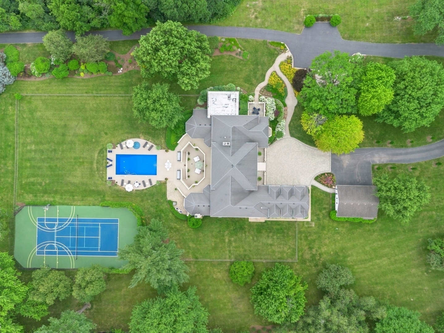 5N113 Burr Road, St. Charles, IL
