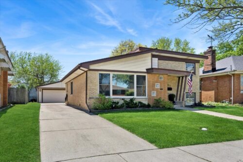 10665 Preston Street, Westchester, IL
