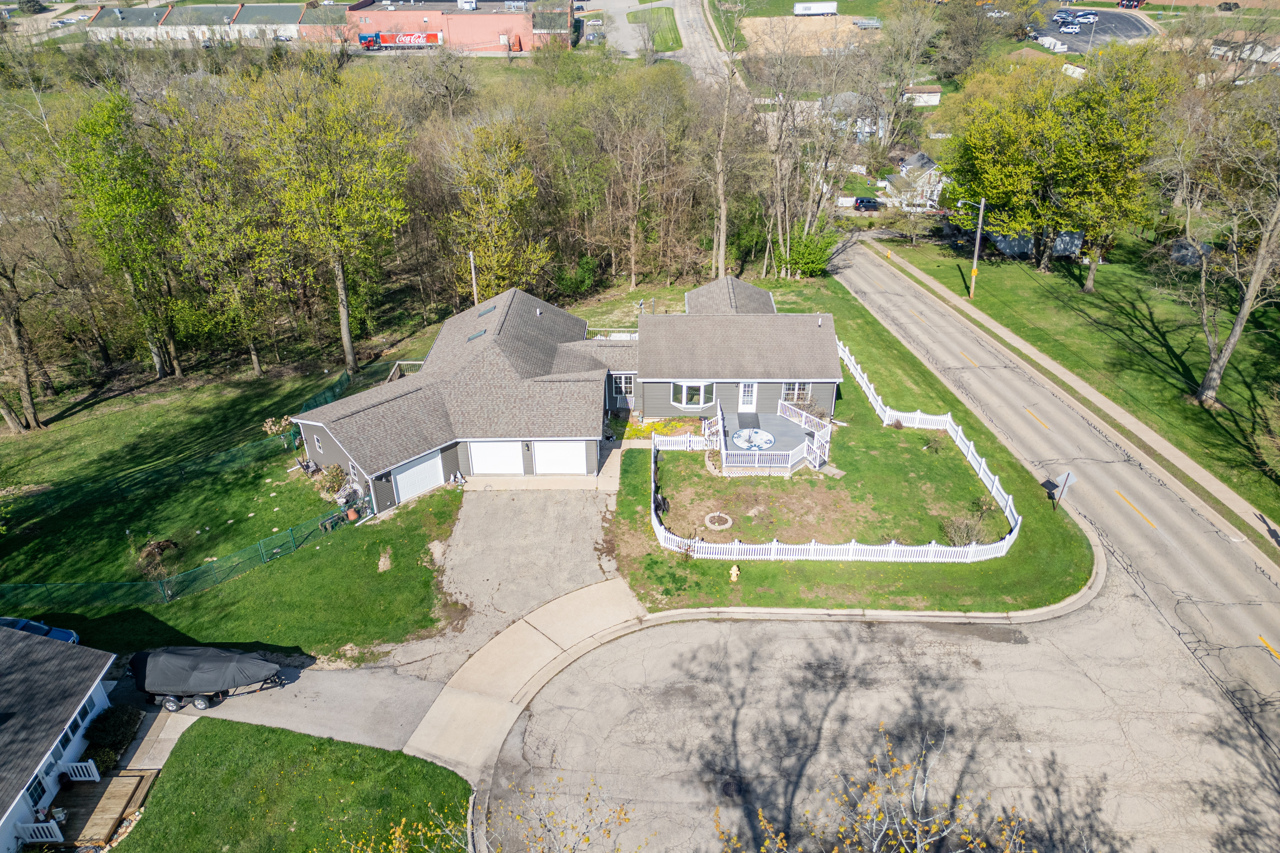 1 IRVINE, Galena, IL