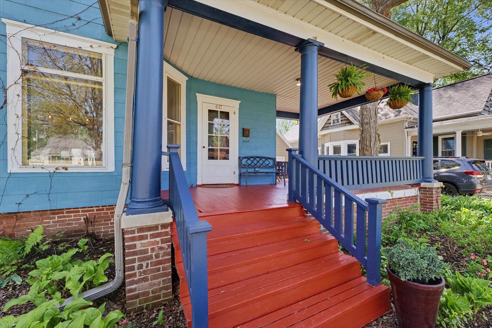617 W White Street, Champaign, IL