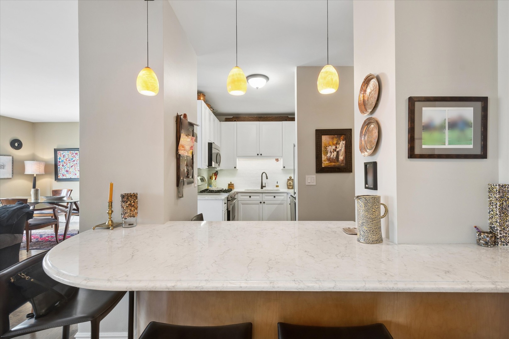 21 W CHESTNUT Street #809, Chicago, IL