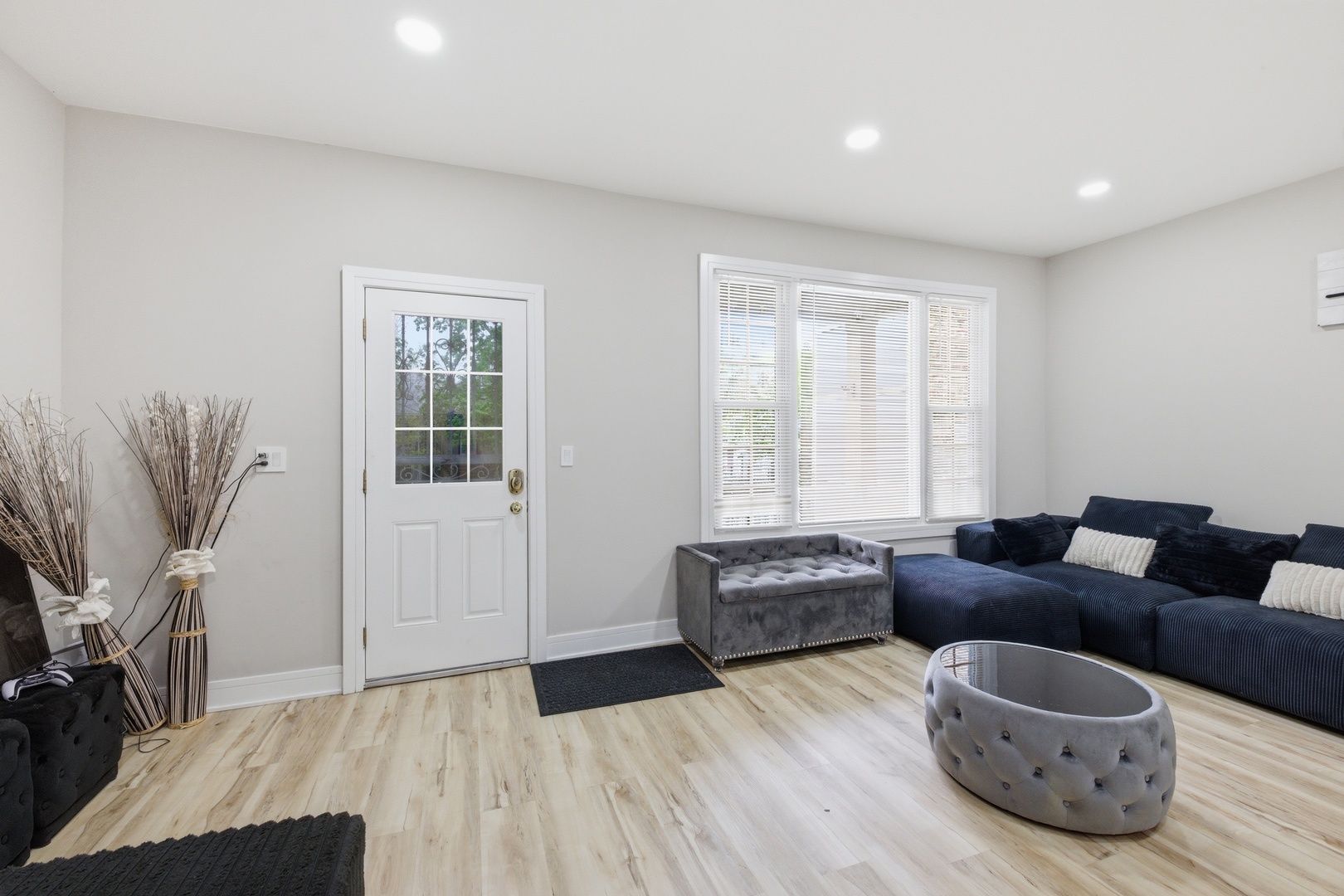 4036 N Bernard Street, Chicago, IL