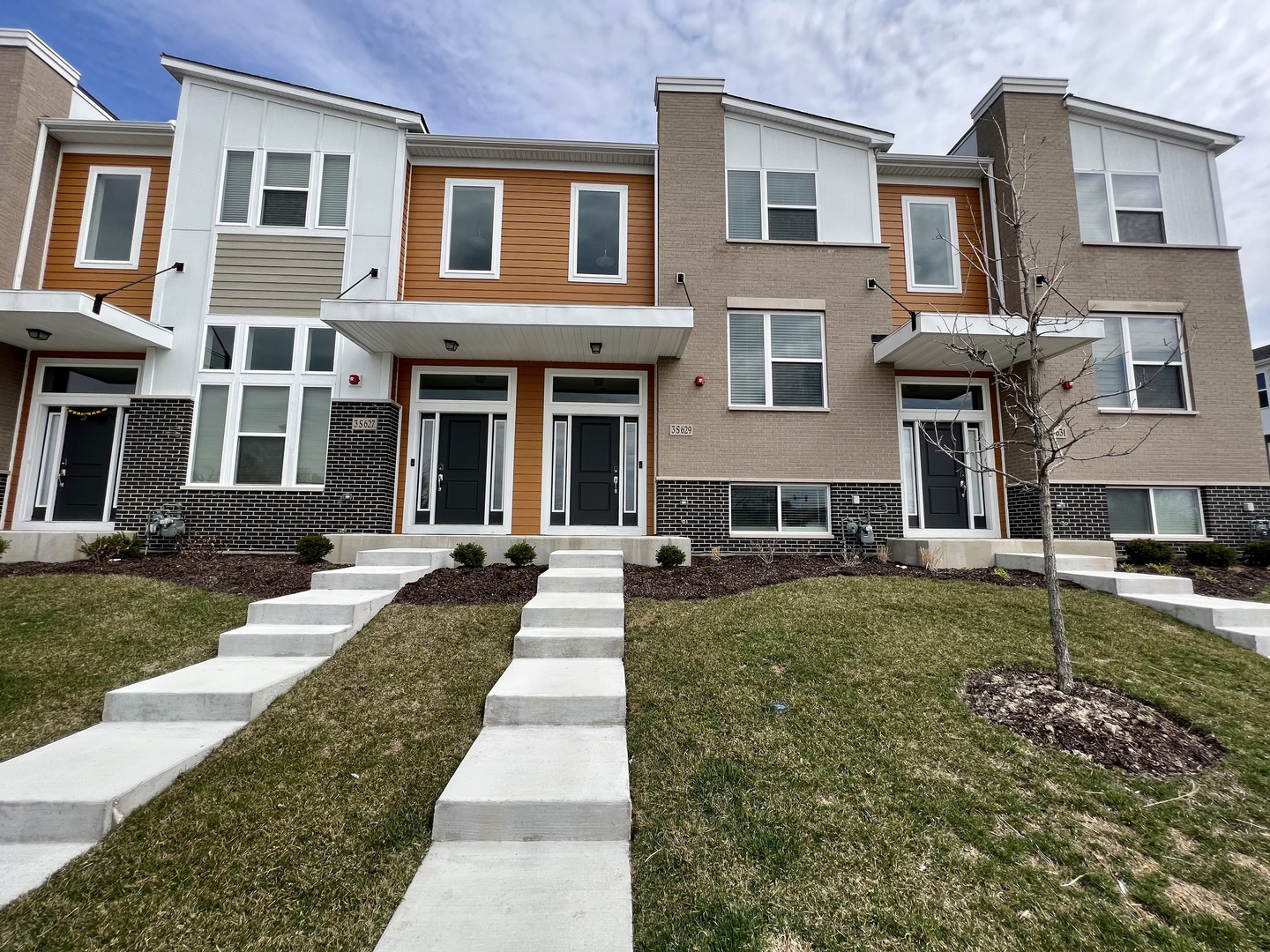 3S629 Camden Street, Warrenville, IL