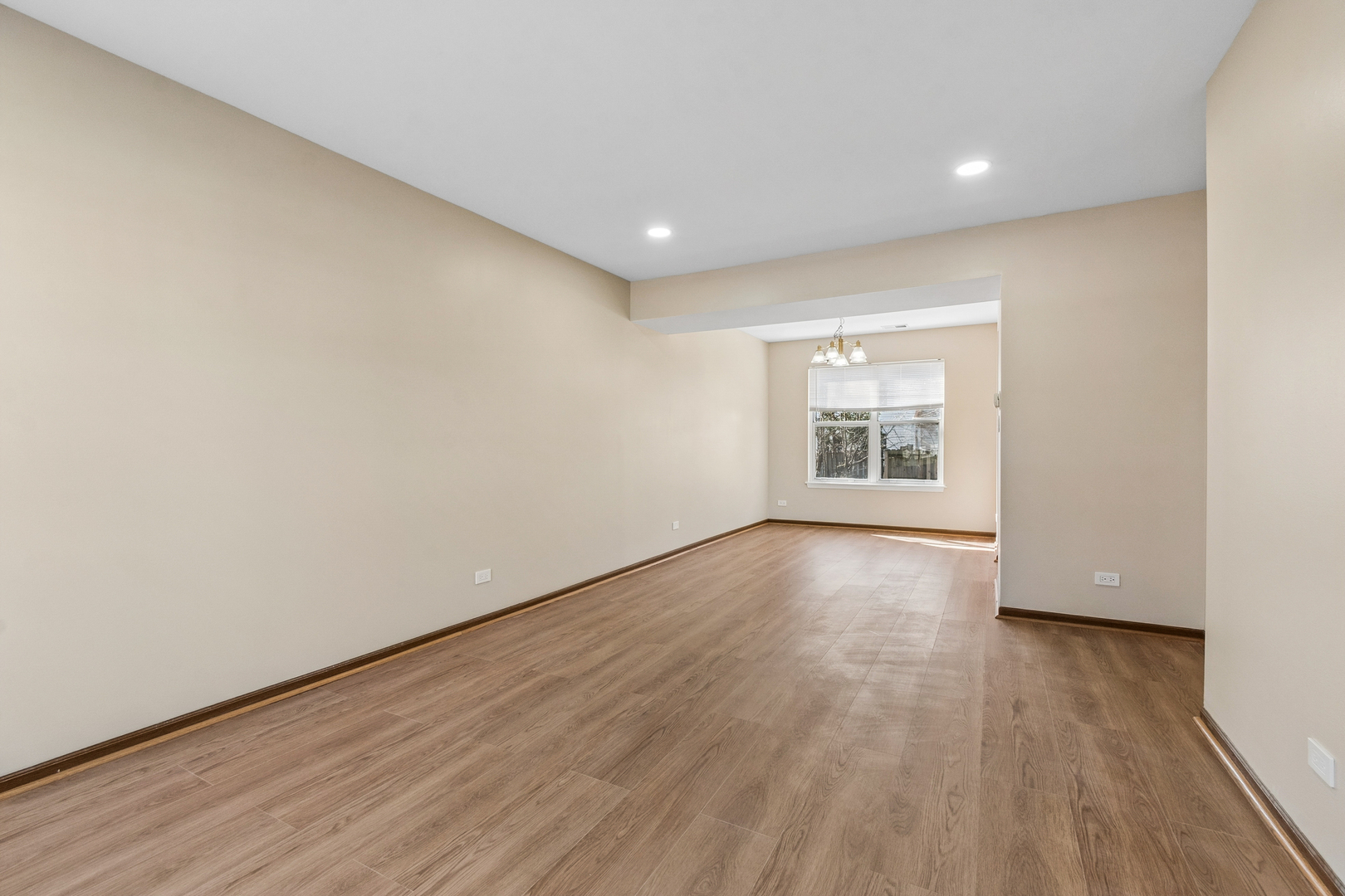 1317 Spalding Drive, Mundelein, IL