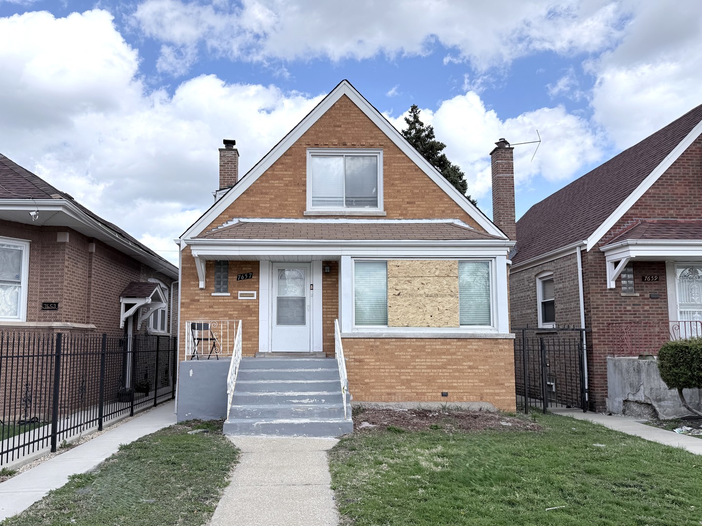 7657 S Wolcott Avenue, Chicago, IL
