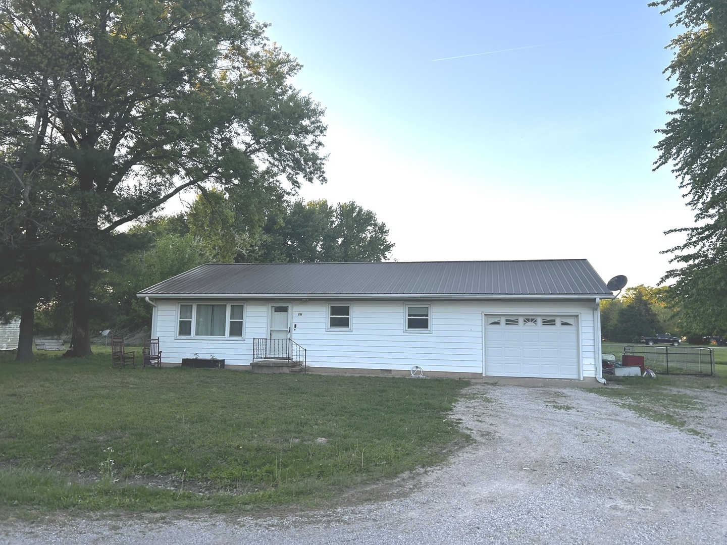 701 Boyd Avenue, Iuka, IL