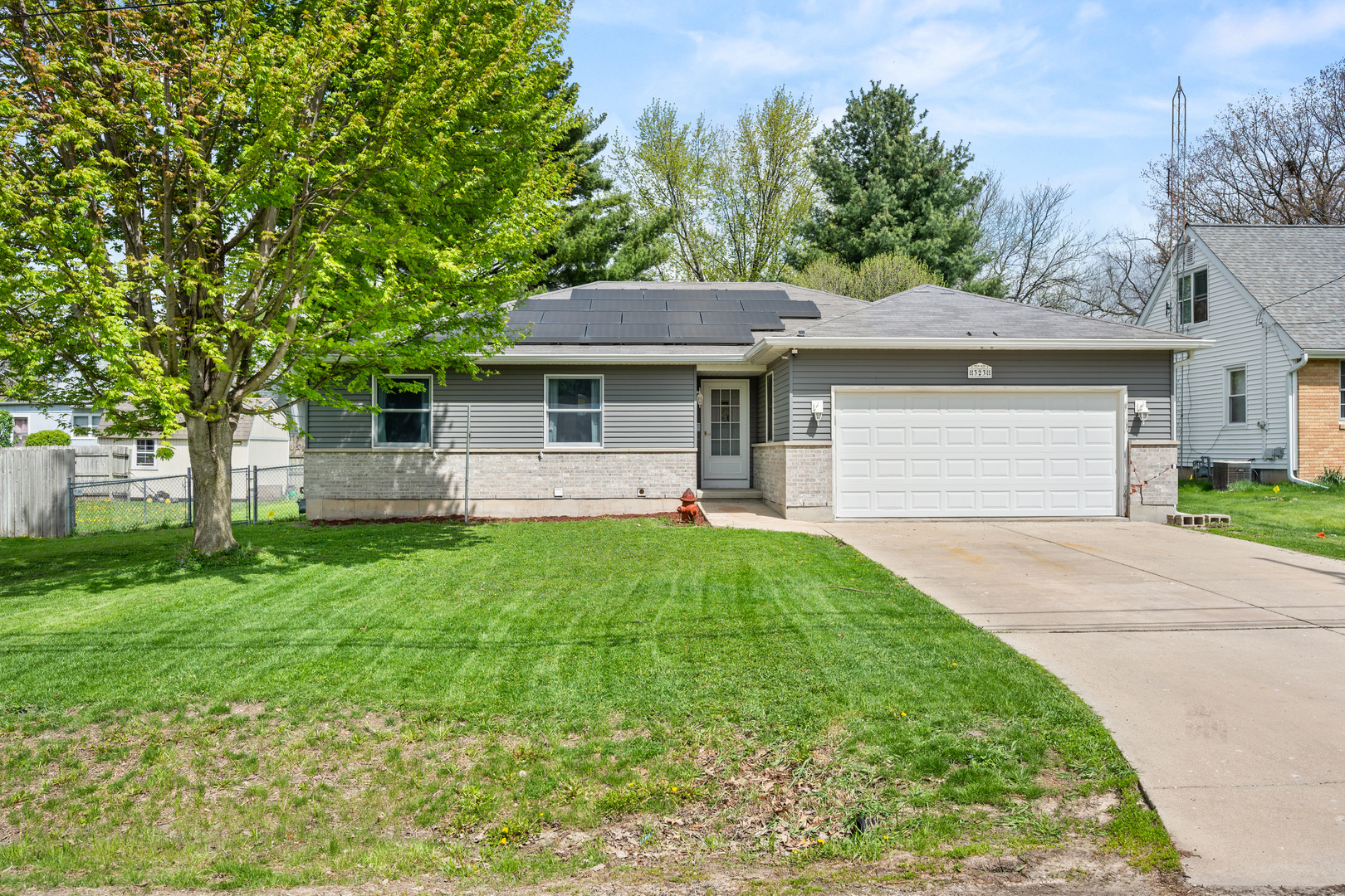 323 W CHURCH Street, Genoa, IL