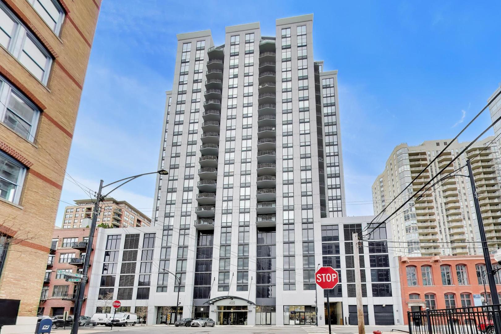 435 W ERIE Street #701, Chicago, IL