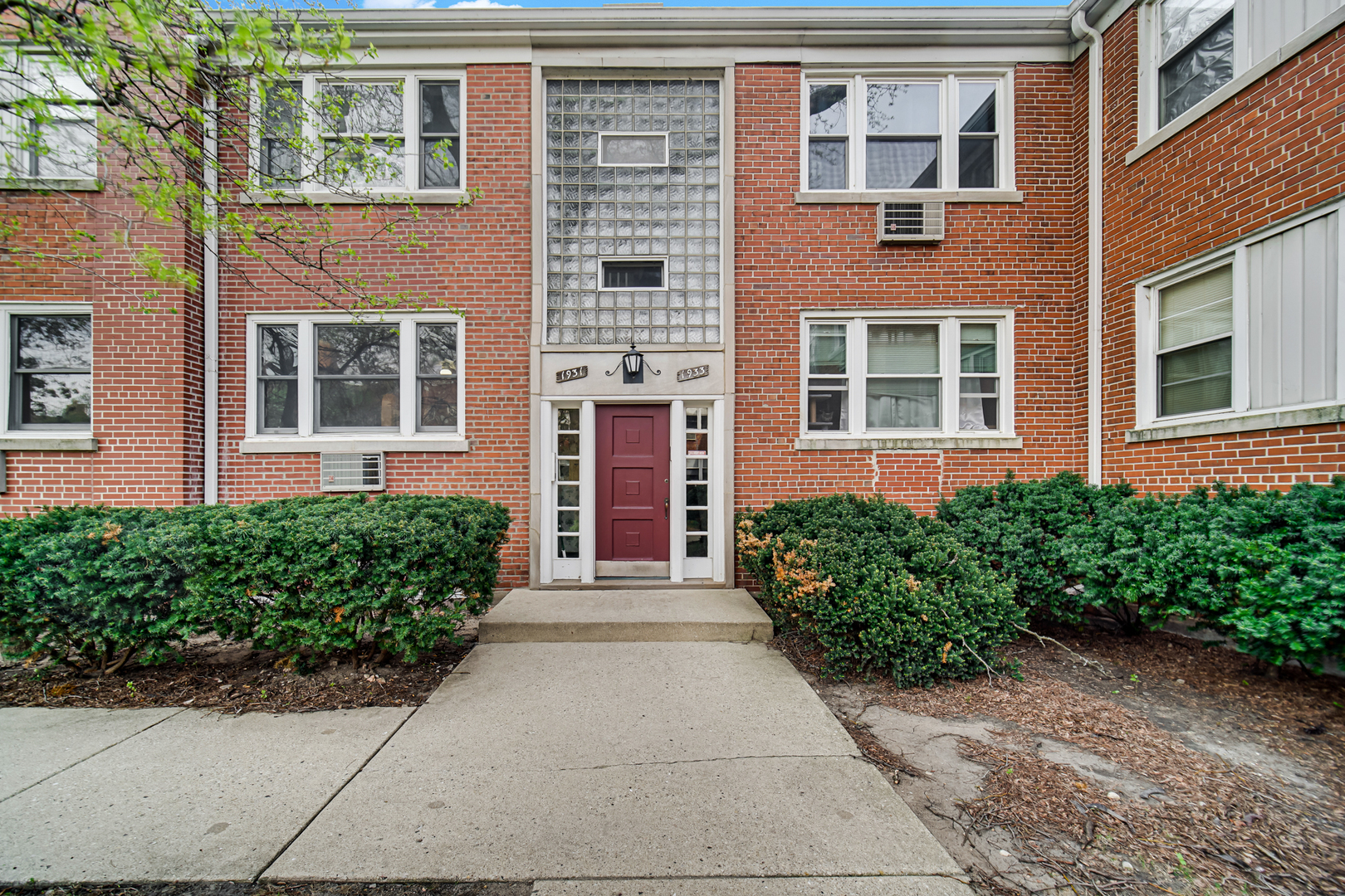 1931 W Albion Avenue #1, Chicago, IL