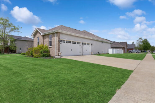 1015 Meadow Path, Manteno, IL