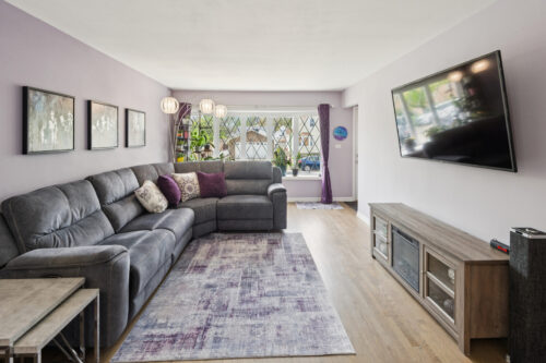 3227 N Pioneer Avenue, Chicago, IL