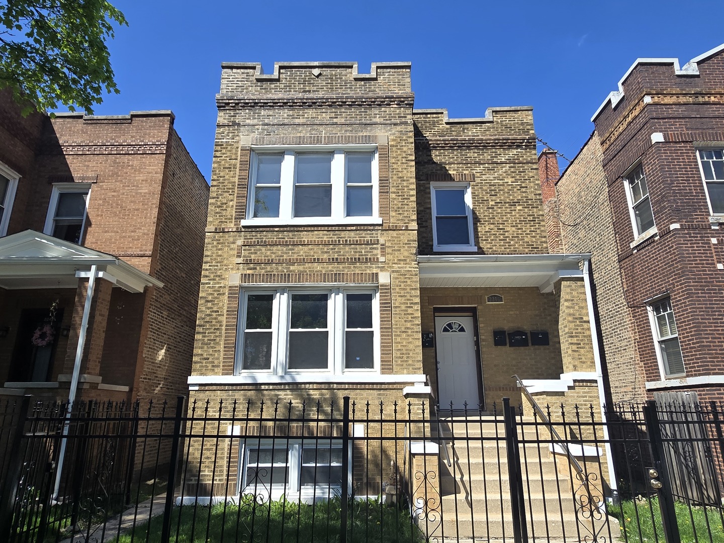 2246 N Lockwood Avenue, Chicago, IL