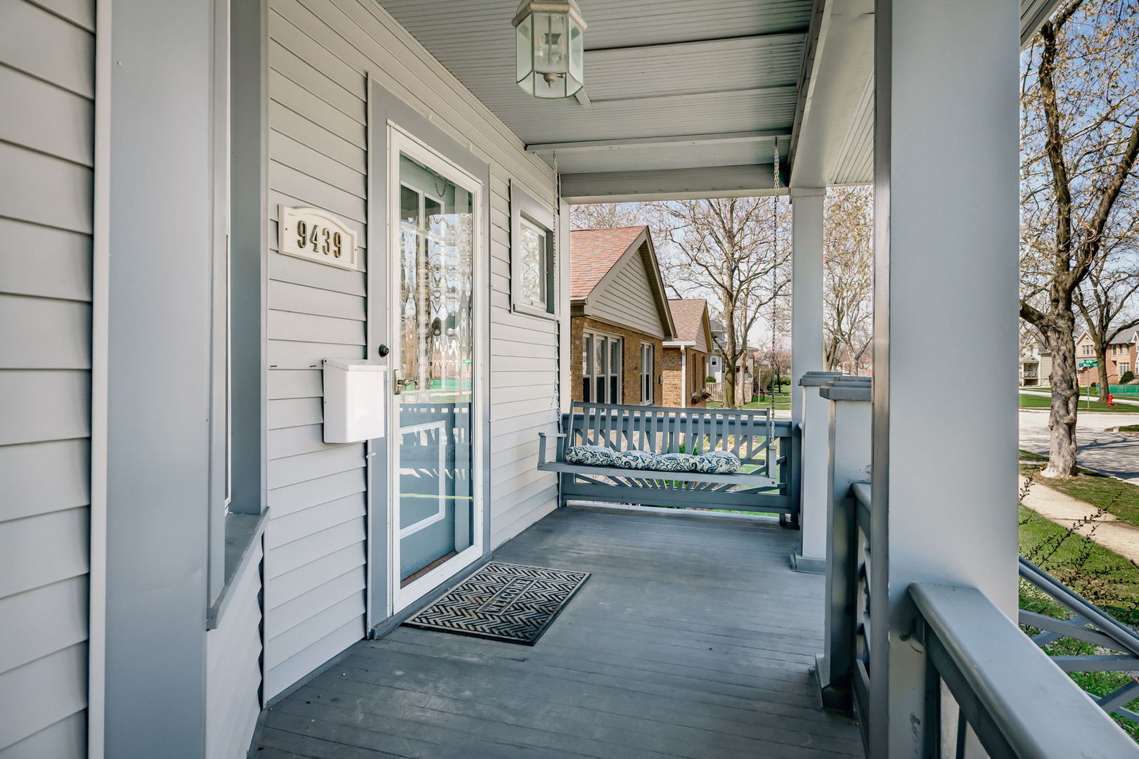 9439 Congress Park Avenue, Brookfield, IL
