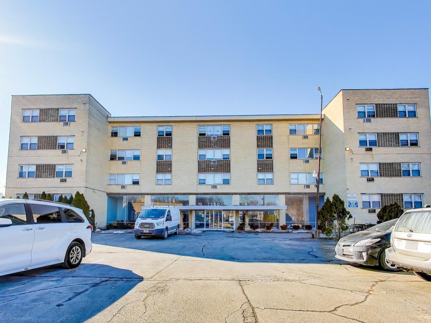 7250 N Western Avenue #303, Chicago, IL