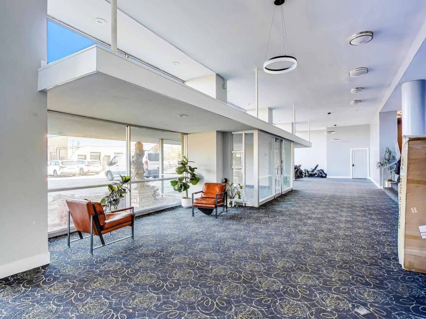 7250 N Western Avenue #303, Chicago, IL