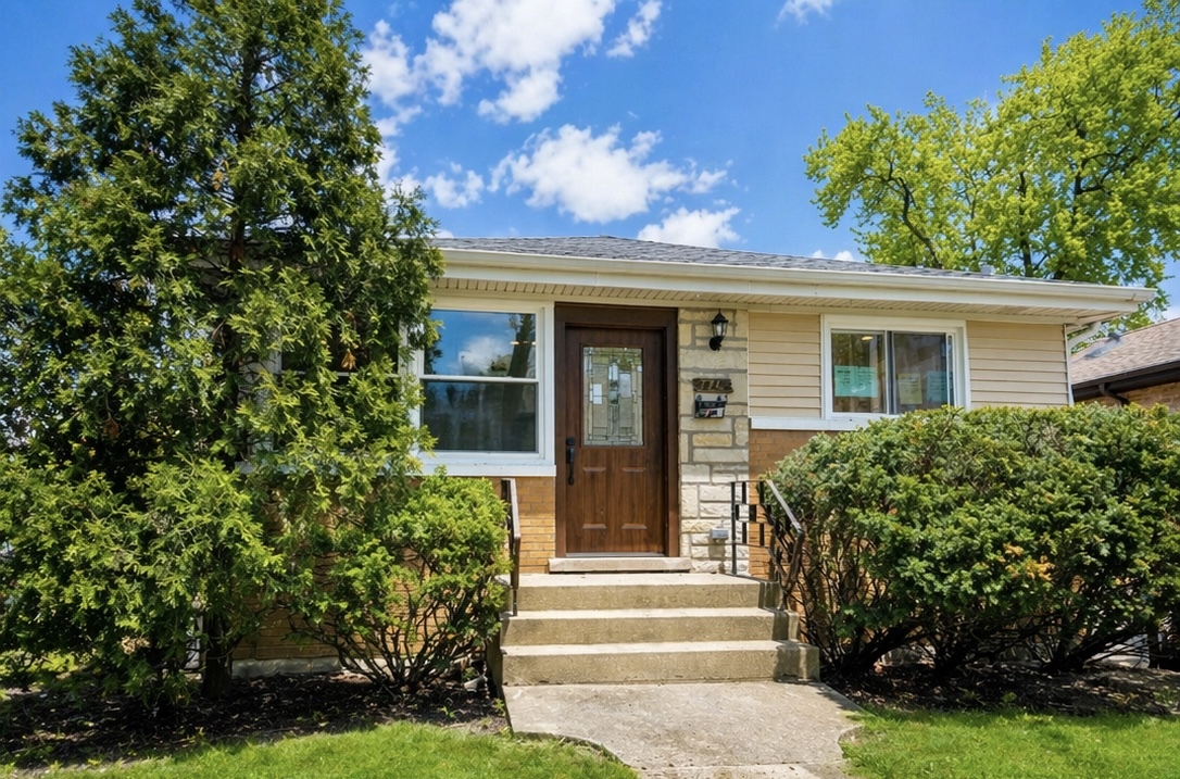 7742 Taylor Street, Forest Park, IL