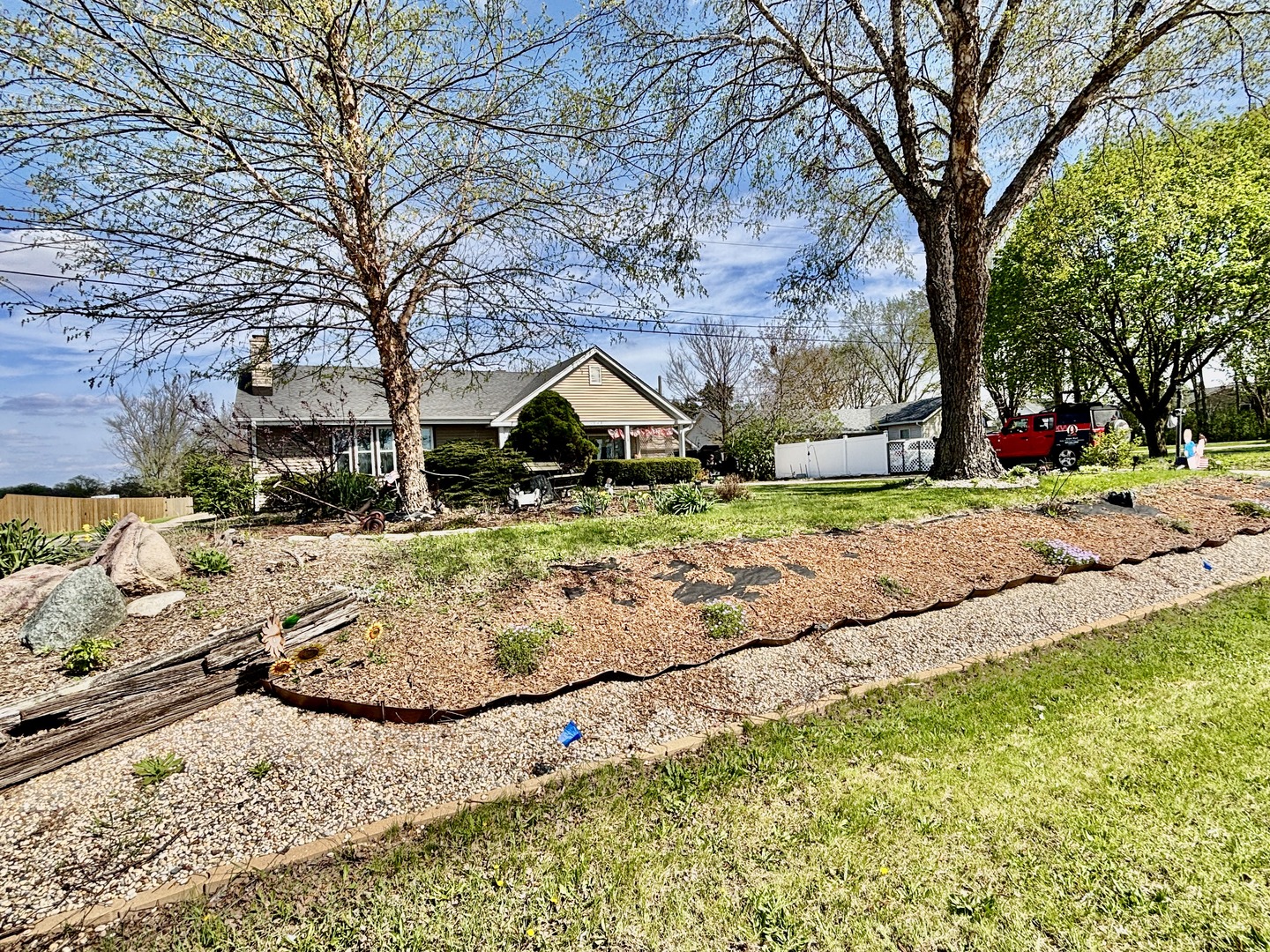 1240 S Appleton Road, Belvidere, IL
