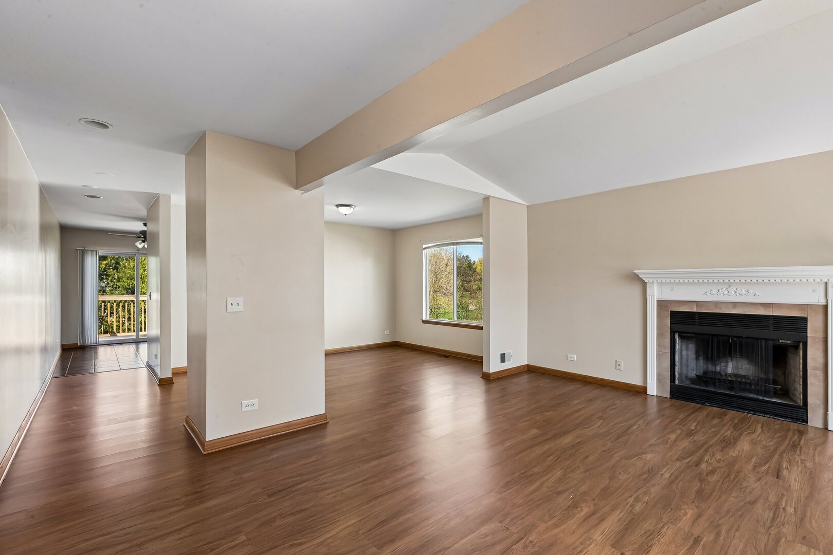 2708 W Lucia Avenue, Waukegan, IL