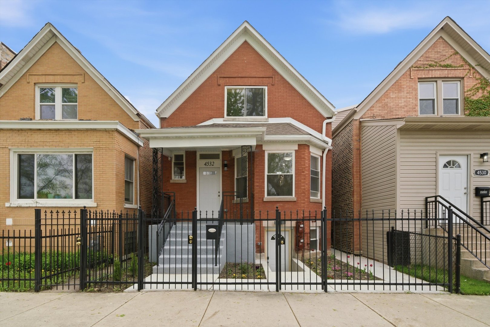 4532 W Maypole Avenue, Chicago, IL