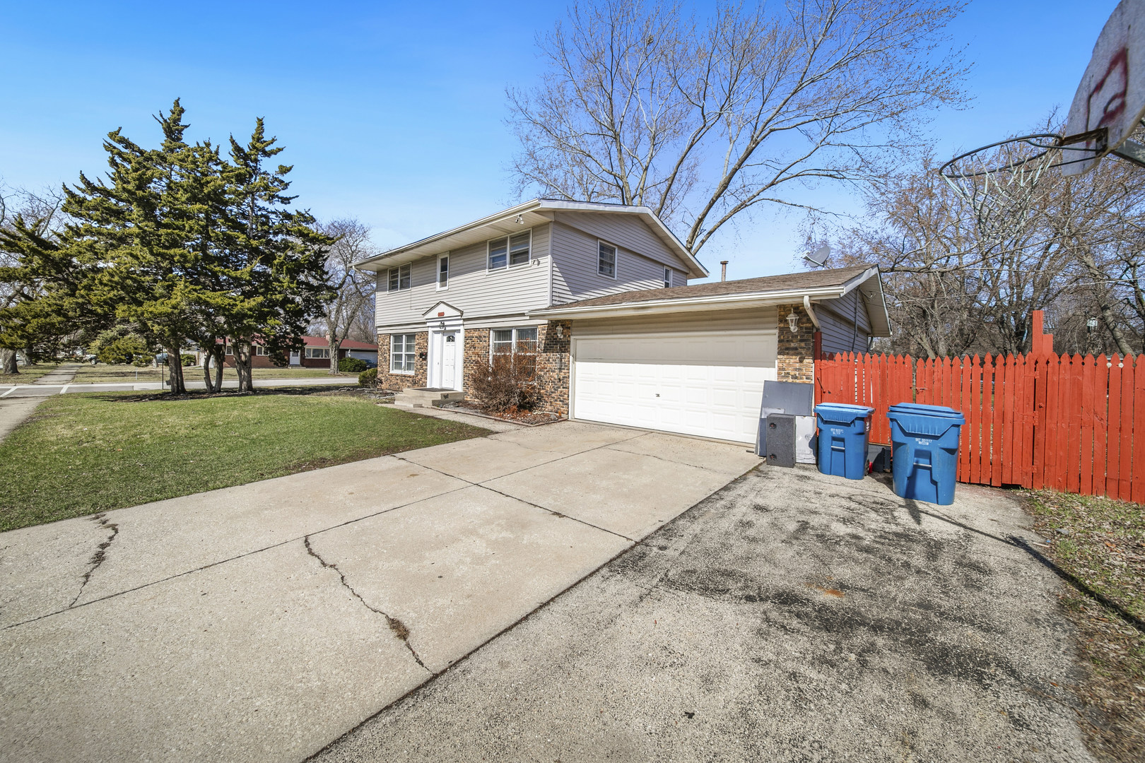 1421 Heather Drive, Aurora, IL