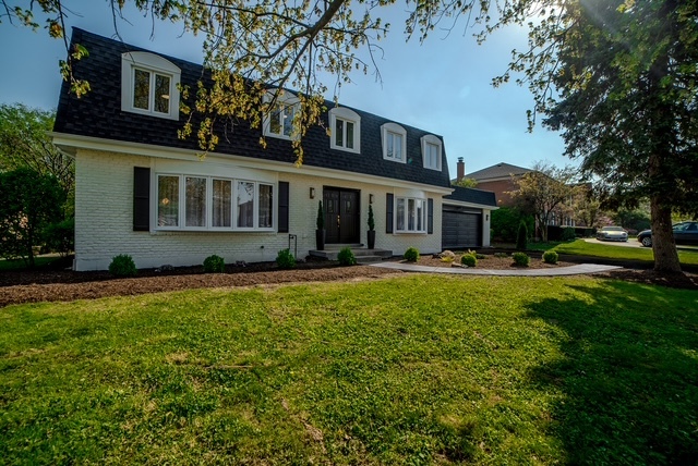 19W071 Avenue Chateaux, Oak Brook, IL