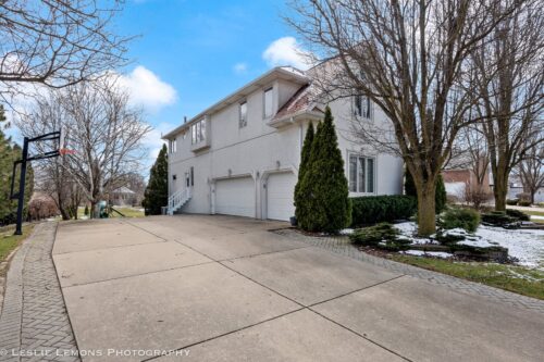 11 Loblolly Court, Lemont, IL