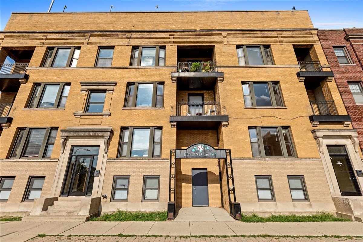 3706 N SHEFFIELD Avenue #3, Chicago, IL