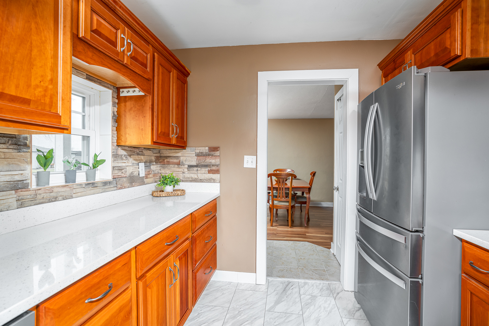 12 SUBURBAN HEIGHTS, Milan, IL