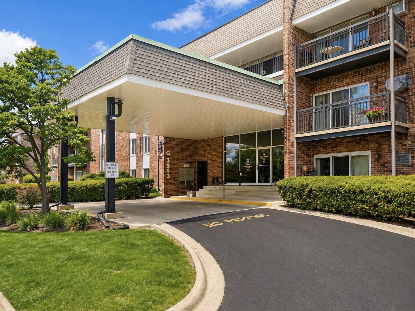 3913 Saratoga Avenue #117, Downers Grove, IL