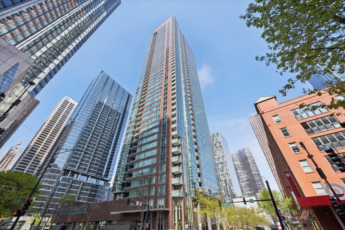 505 N MCCLURG Court #2905, Chicago, IL