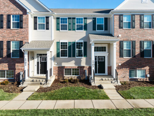 1703 Neubauer Circle, Lindenhurst, IL