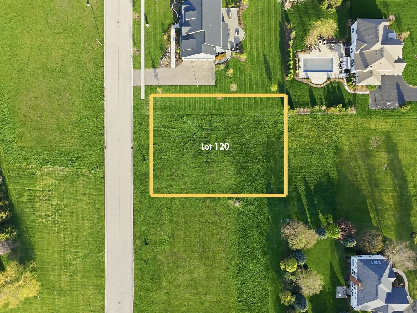 218 Whittemore Drive, Sycamore, IL