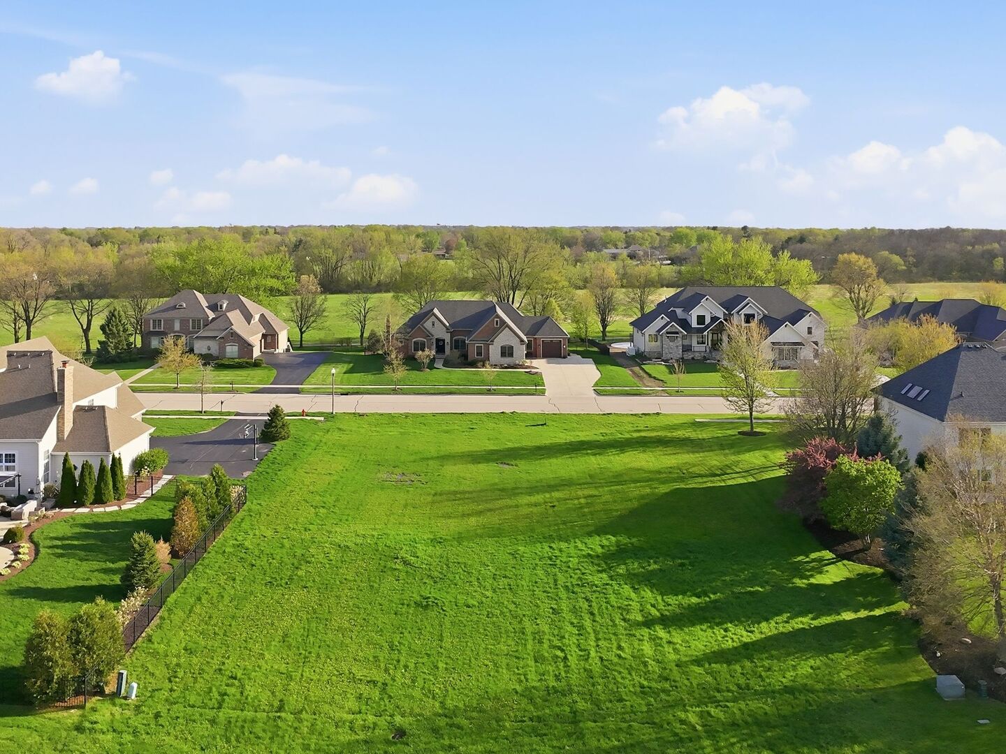 223 Merry Oaks Drive, Sycamore, IL