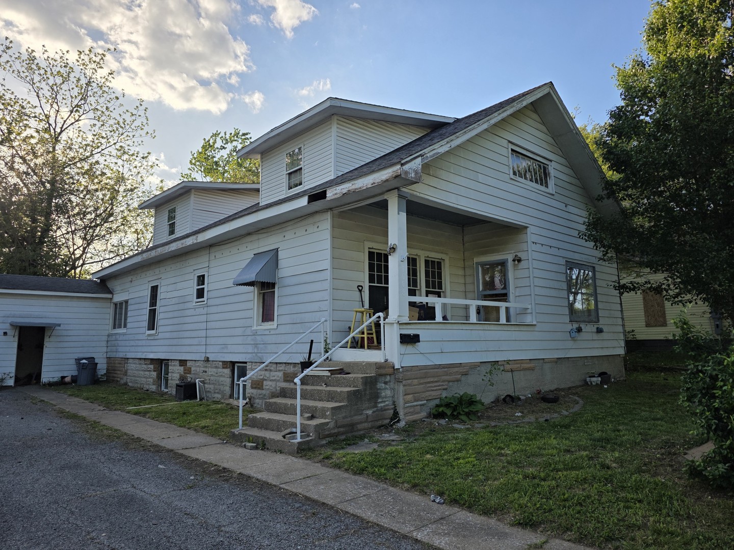 1008 S Madison Street, Marion, IL