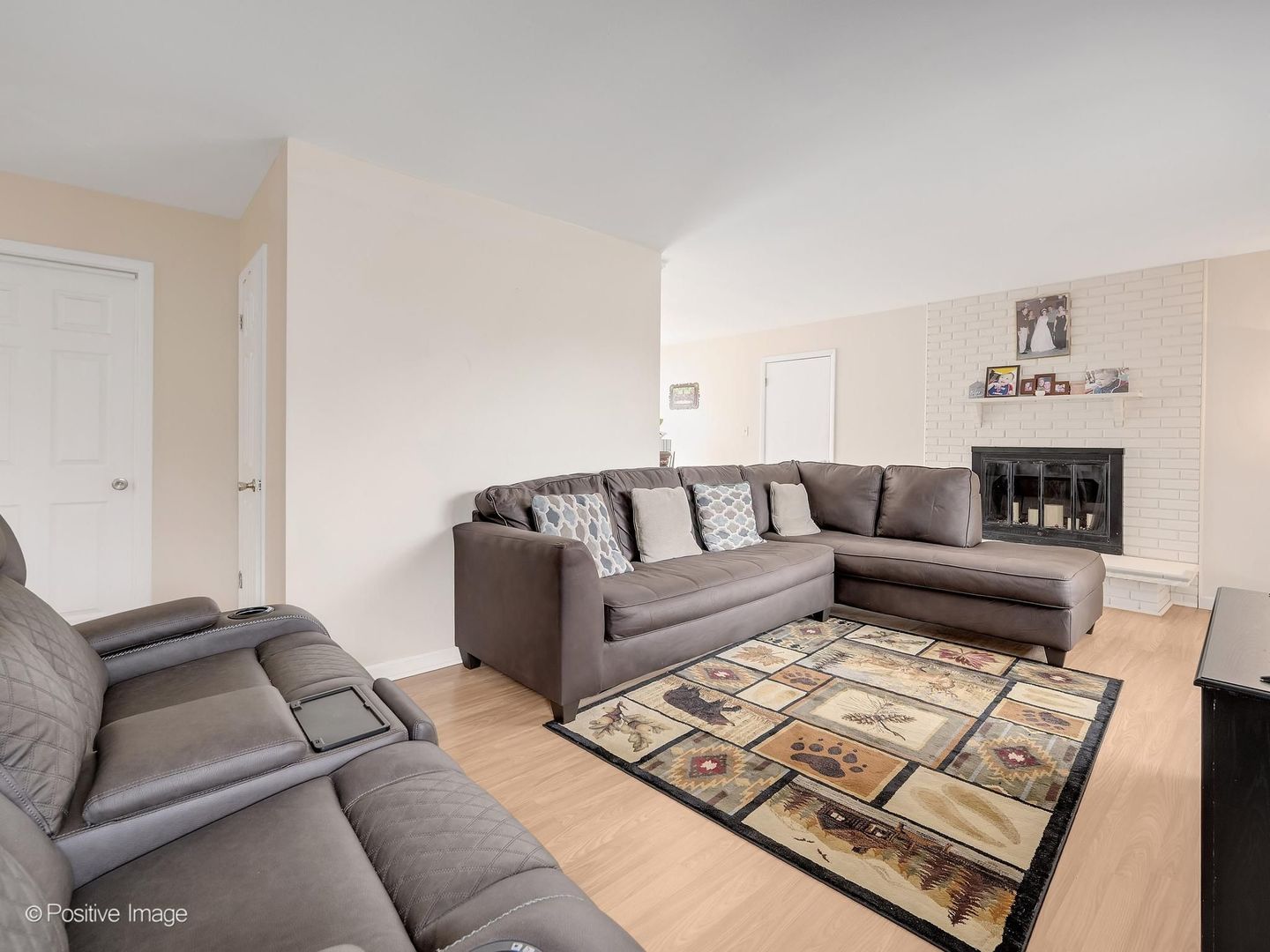 605 Commanche Court, Carol Stream, IL