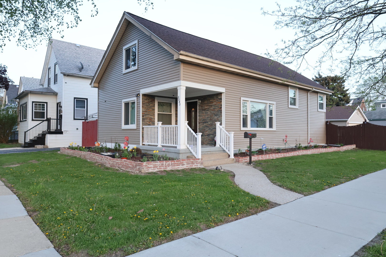 8043 Salisbury Avenue, Lyons, IL
