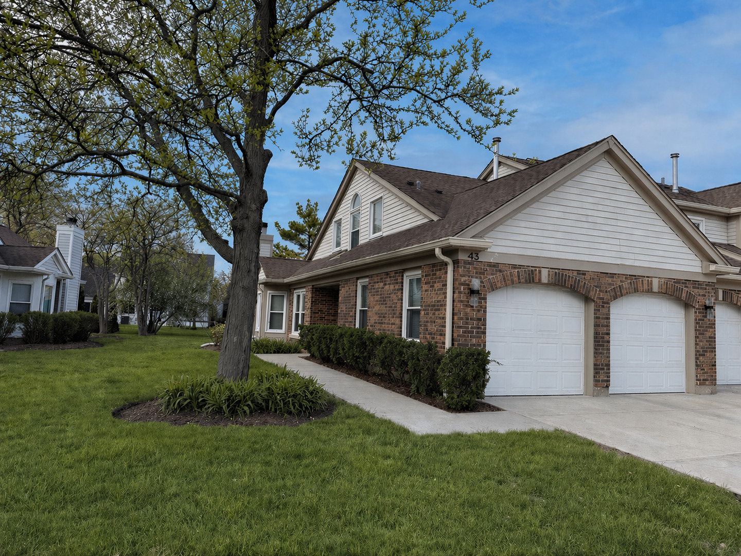 43 Willow Parkway, Buffalo Grove, IL