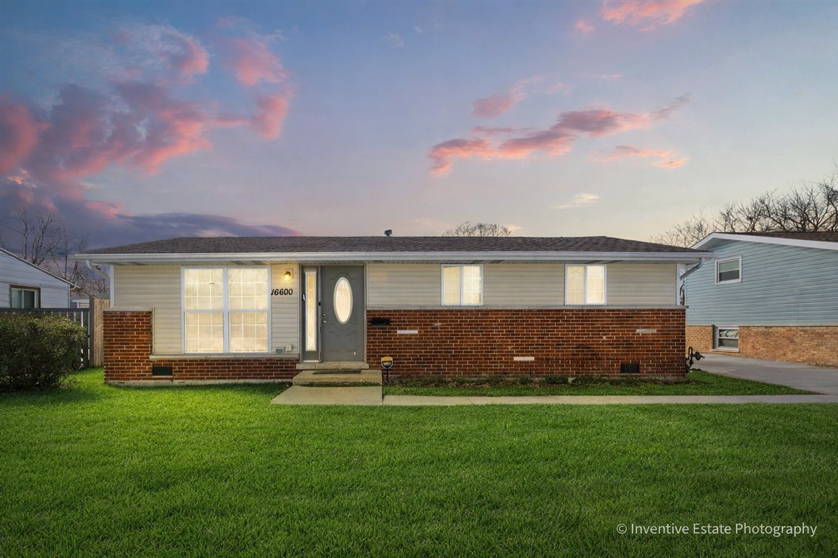 16600 OXFORD Drive, Markham, IL